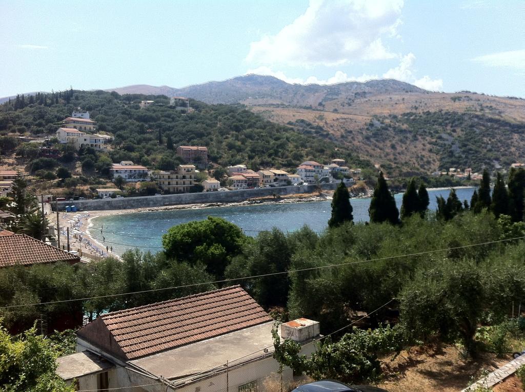 Dimitrakis Apartments Kassiopi Dış mekan fotoğraf